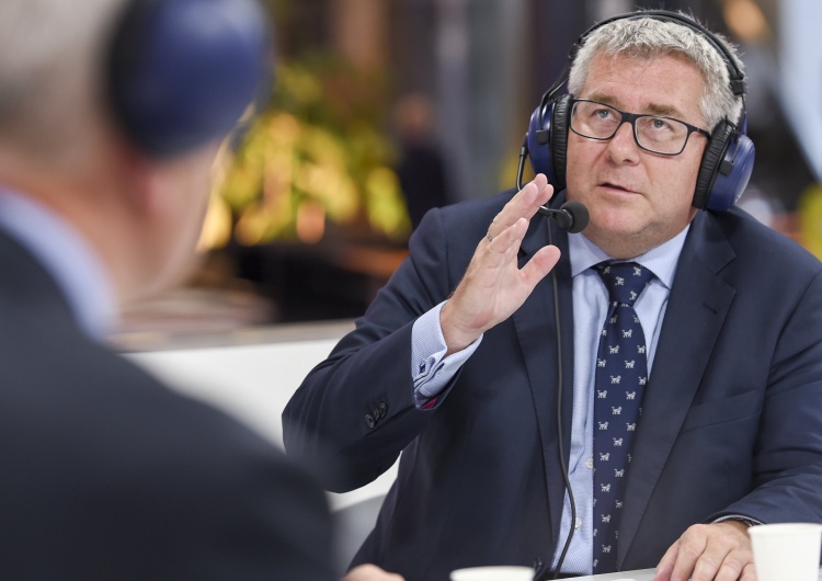 Ryszard Czarnecki: Świat zgłupiał? Nie, zgłupieli konkretni ludzie...