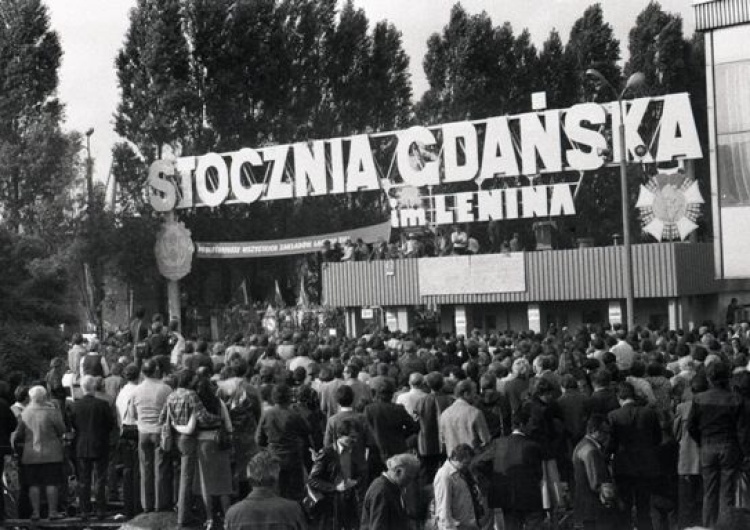  40 lat temu w Stoczni Gdańskiej rozpoczął się strajk w obronie Anny Walentynowicz