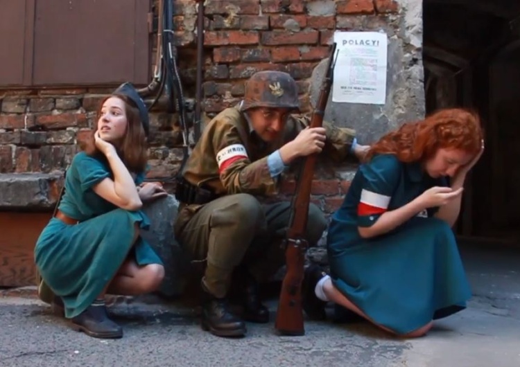 "Promuje zachowania niebezpieczne i agresywne". Youtube zablokował film harcerzy o Powstaniu Warszawskim