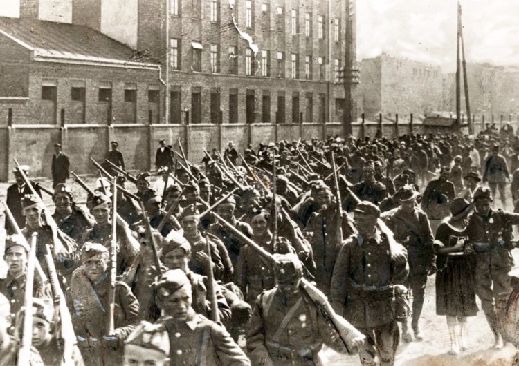 Prawy Sierpowy: Bitwa Warszawska sto lat później