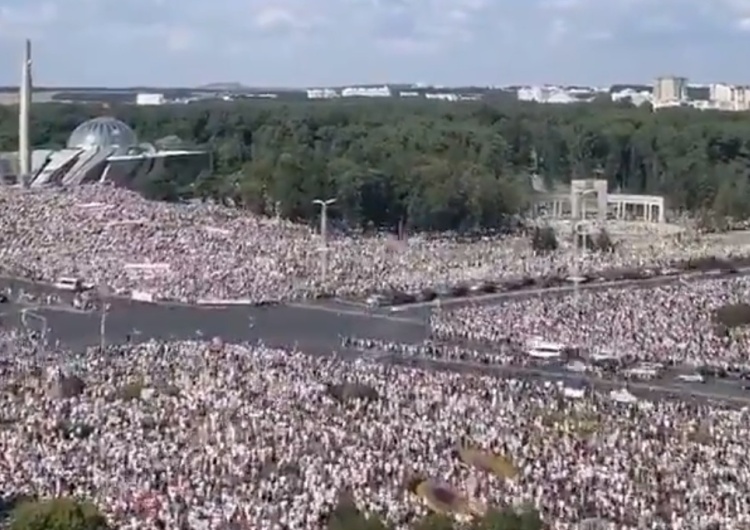  [video] Na Białorusi gromadzi się "Marsz Wolności". "Największe zgromadzenie w historii kraju"