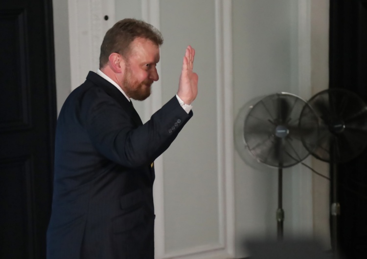 Dymisja ministra zdrowia. Dziennikarze i politycy komentują: "A jednak upolowali..."