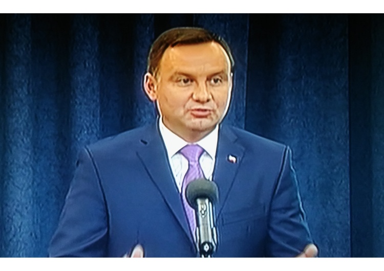Prezydent Duda: Jestem zdziwiony tym, że Rosja nie chce oddać wraku. O ile nie ma nic do ukrycia