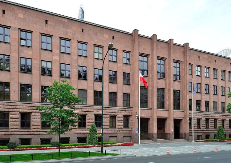 Siedziba Ministerstwa Spraw Zagranicznych RP w Warszawie Polskie MSZ potępia działania w Abchazji