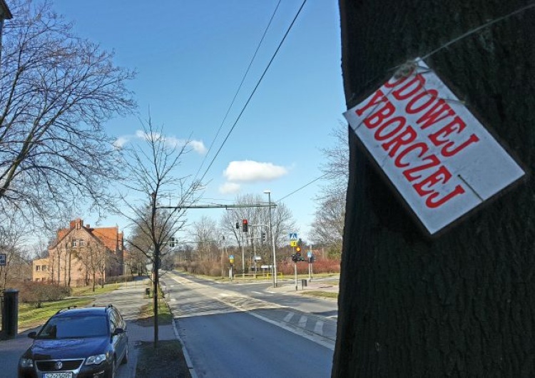 Jak „zarżnąć” aktywność wyborczą mieszkańców? Zlikwidować połowę lokali do głosowania, tak jak w Zabrzu