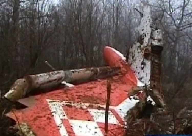 zrzut ekranu Macierewicz: Piloci tupolewa chcieli uratować delegację z zasadzki,  w jakiej się wszyscy znaleźli