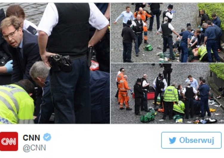 zrzut ekranu Zamach w Londynie: Wiceminister rzucił się na ratunek rannemu policjantowi. Sam stracił brata w zamachu