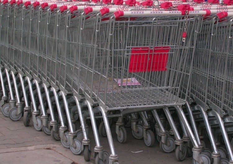 Tylu już mówi w ich imieniu. A co pracownicy hipermarketów sądzą o OGRANICZENIU handlu w niedziele?