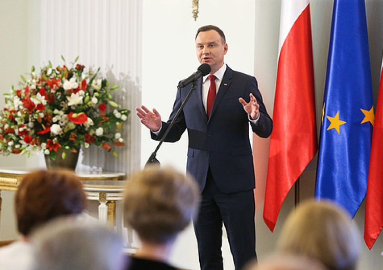  Polexit? Prezydent: Partia z takim postulatem nie ma w Polsce żadnych szans