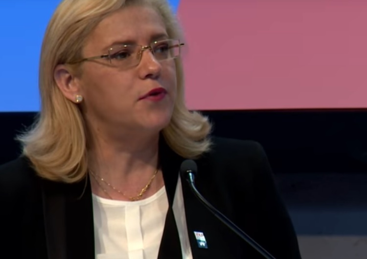  Komisarz Corina Cretu dla FAZ: "UE nie ma prawa nadużywać funduszy strukturalnych jako środka nacisku"
