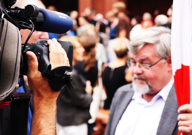  Reporterzy bez Granic: Repolonizacja mediów wymierzona jest w dziennikarzy krytykujących władzę