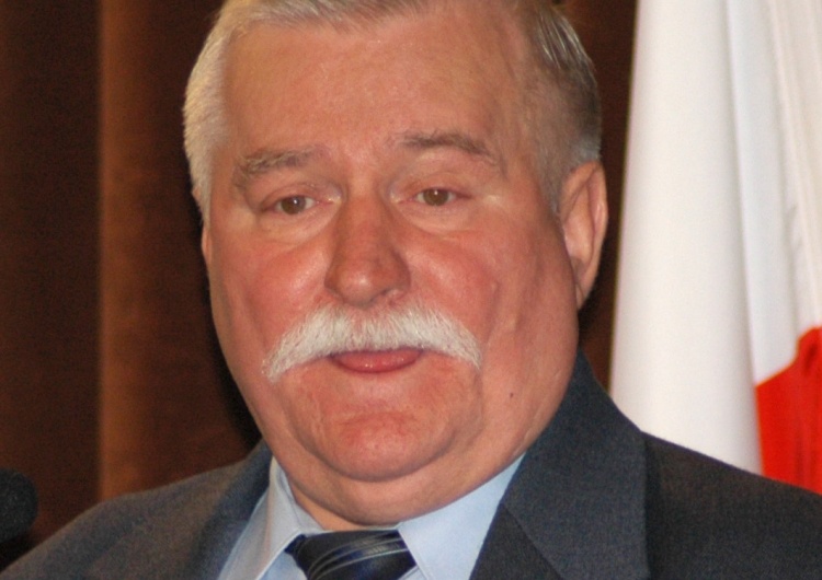 T. Gutry Lech Wałęsa: "Musimy być odpowiedzialni, bo oni będą strzelać. Ja o nic nie gram. Papieżem nie będę"