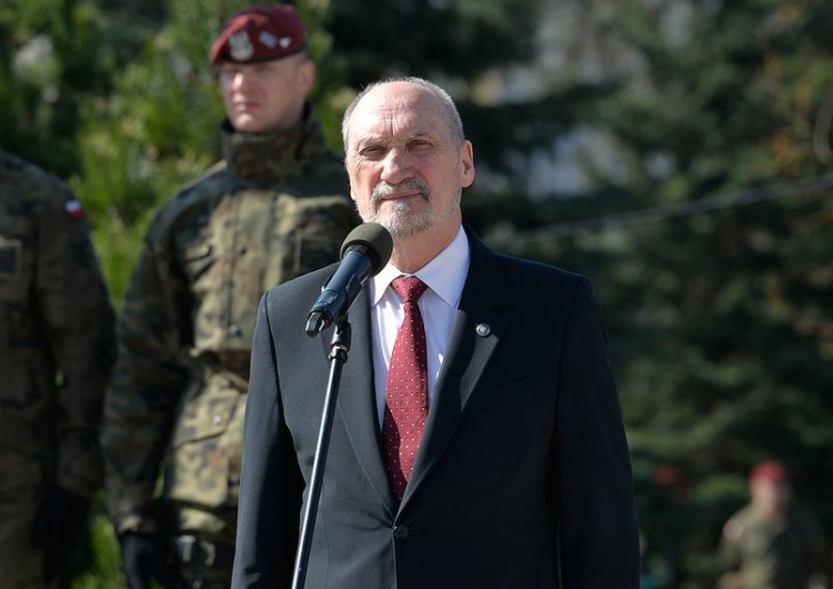 mjr Robert Siemaszko /CO MON Minister Macierewicz: wojska NATO to nie przejaw agresji