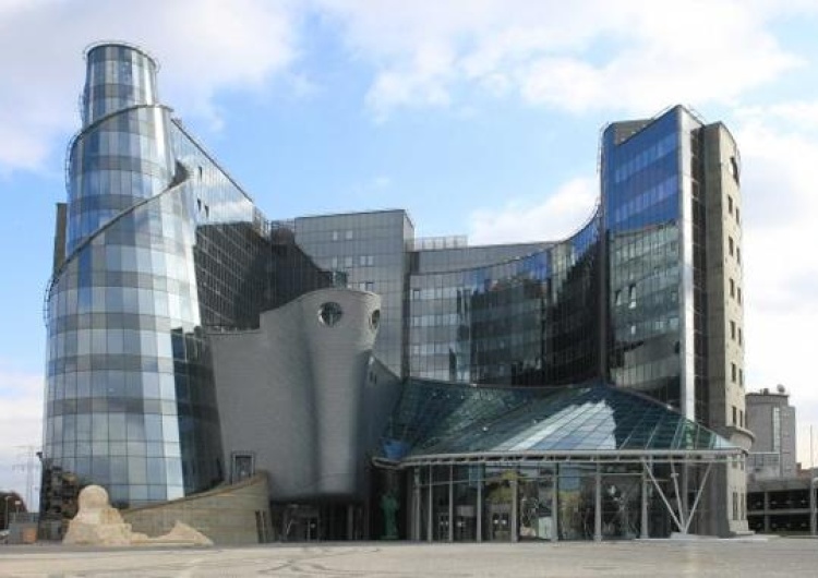 Służby sprawdzą media publiczne?