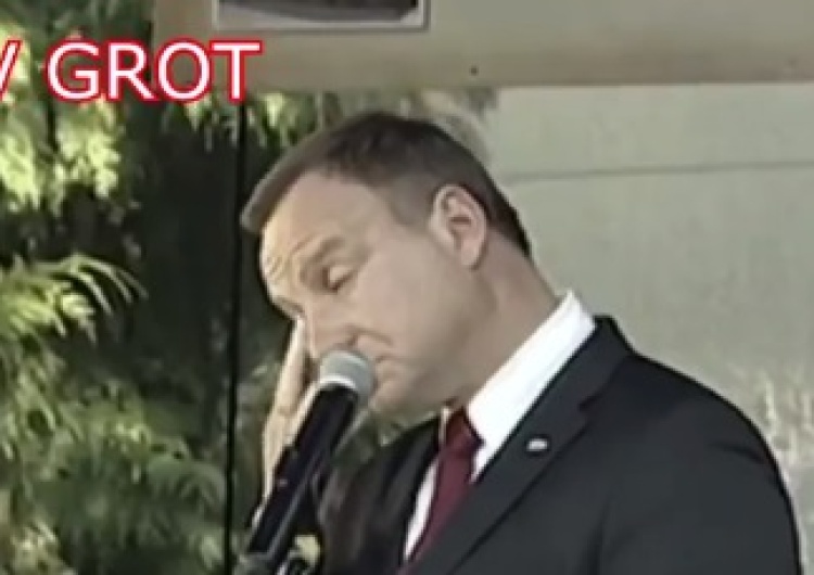 zrzut ekranu Wzruszony prezydent opowiada o tym, jak towarzyszył trumnie z ciałem Pierwszej Damy Marii Kaczyńskiej