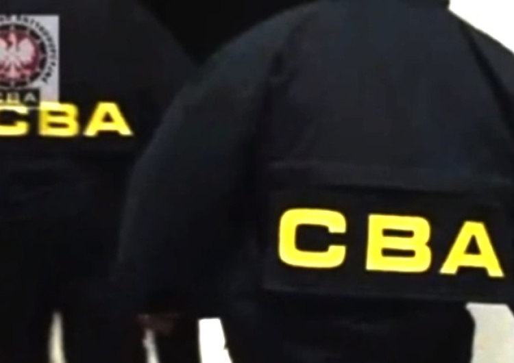 zrzut ekranu CBA zatrzymało dwie osoby ws. przyjmowania łapówek przez Józefa Piniora
