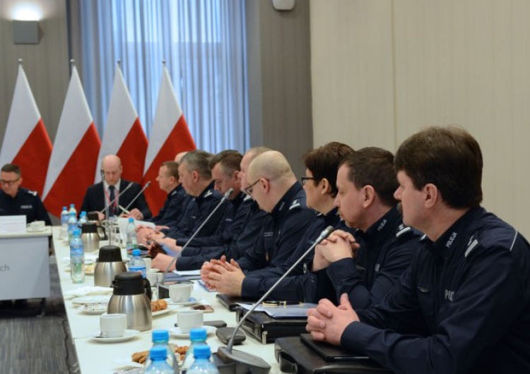 MSWiA Policja gotowa na Święta i majówkę