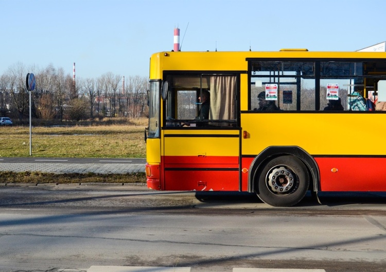 Dziś Dzień Bez Samochodu. W wielu miastach pojedziesz komunikacją za darmo