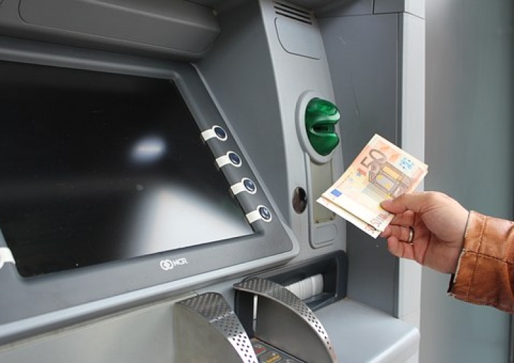  Euro w Polsce? Polacy zdecydowanie nie chcą zmieniać waluty [SONDAŻ]