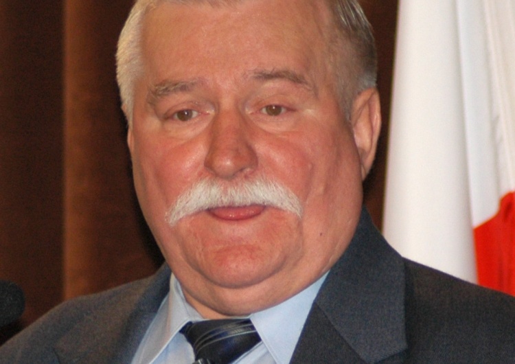 T. Gutry Wałęsa: Jarosław nie stracił brata, on go wystawił. Lądowanie w Smoleńsku musiało być jego decyzją