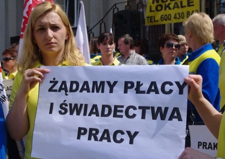  [foto] Pikieta pracowników Praktikera. Zdesperowani wciąż czekają na zaległe pieniądze