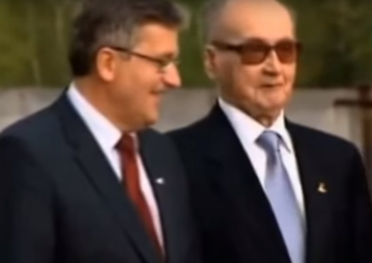  [video] Mało znane nagranie. Komorowski z Jaruzelskim w Smoleńsku