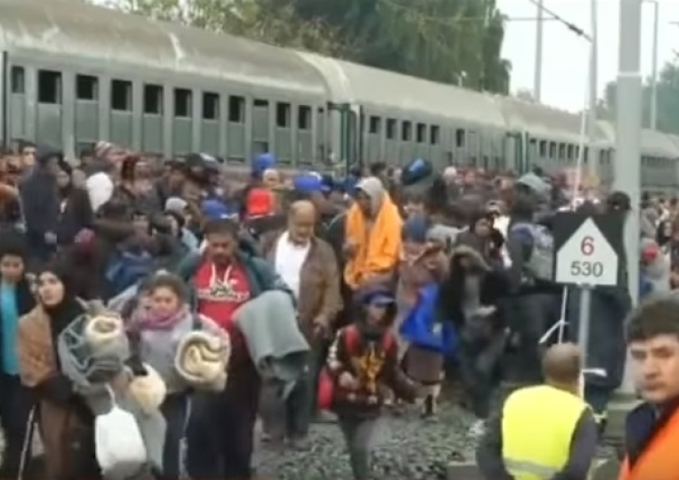  Niemcy rozczarowani: przyjmujemy z Grecji za mało uchodźców