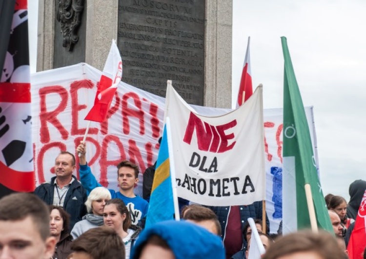 M. Żegliński Grzech G.: Oskarżam Was! Dlaczego nic nie robicie dla uchodźców?