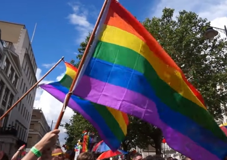  USA: będą wydawane dokumenty z trzecią płcią