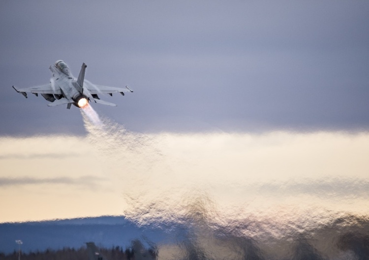  NATO miało rzekomo eskortować samolot, którym leciał minister obrony Rosji