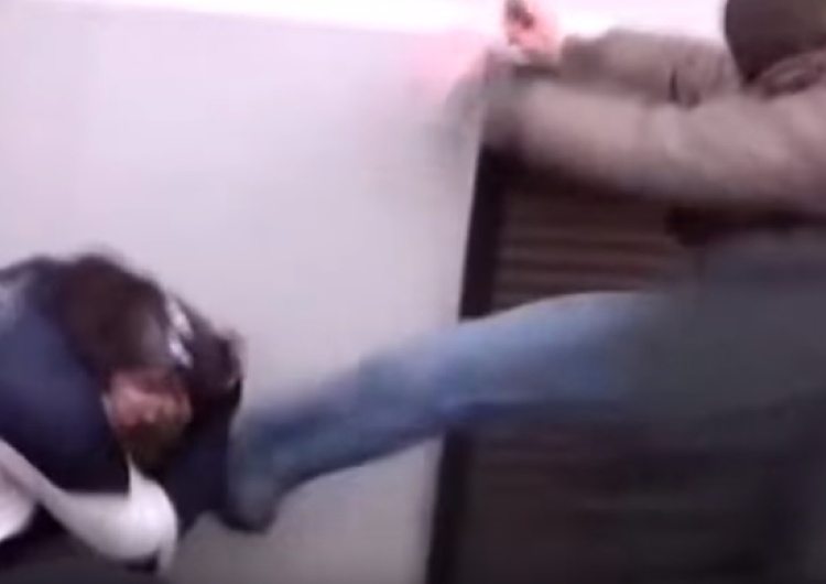 Wpadka posła PO. Jako ilustrację brutalności policji, publikuje słynne nagranie z Marszu Niepodległości