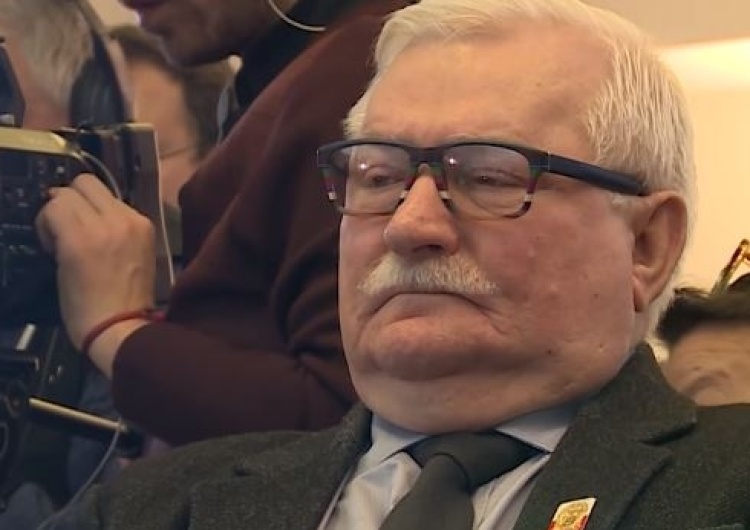Wałęsa w 2012r: Władzę trzeba wybrać, ale potem: szacunek! Ktoś ich wybrał, to są przedstawiciele narodu
