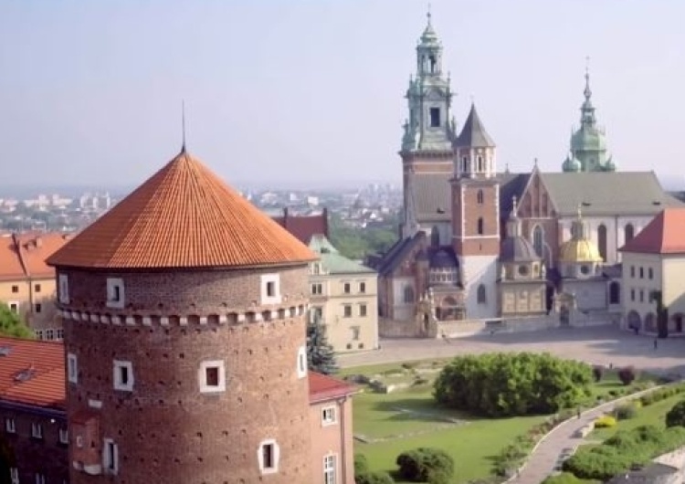  Polska gospodarzem 41. sesji UNESCO. Prezydent Andrzej Duda i prof. Piotr Gliński na ceremonii otwarcia