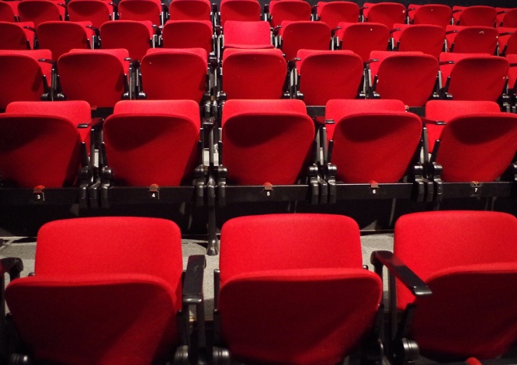 Janusz Wolniak: Teatr mój widzę mały