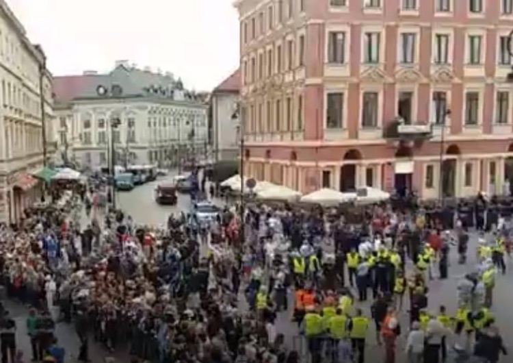  Okręgowa Rada Adwokacka w Warszawie ogłasza, że za darmo będzie bronić ewentualnych zatrzymanych 10 lipca