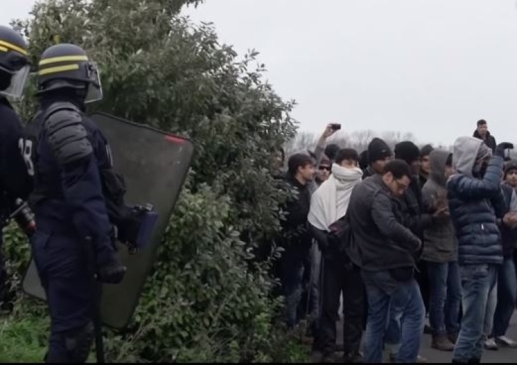 Nowa fala migracyjna w Niemczech. Władze liczą się z napływem 200-300 tysięcy uchodźców