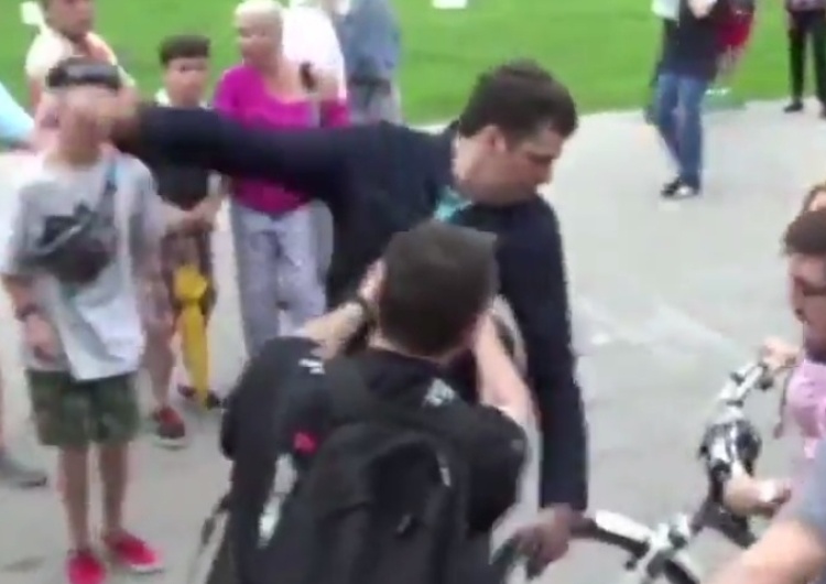  [video] Michał Rachoń zaatakowany podczas miesięcznicy smoleńskiej. Jest komentarz dziennikarza