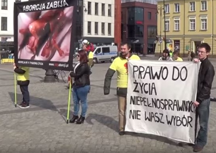  Obrońca życia zaatakowany przez zwolenników aborcji, musiał przejść operację