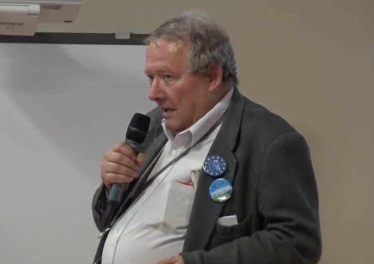 Prof. Marek Jan Chodakiewicz felietonista TS, pozwał do sądu Adama Michnika