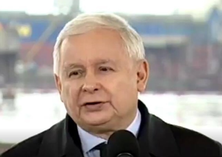 Niemiecki korespondent nazywa Jarosława Kaczyńskiego: "Führerem narodowo-konserwatywnej rewolucji"