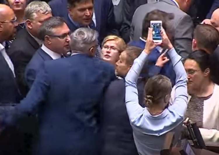 Romuald Szeremietiew: O tysiącu poprawek opozycji. Nie czyń drugiemu...