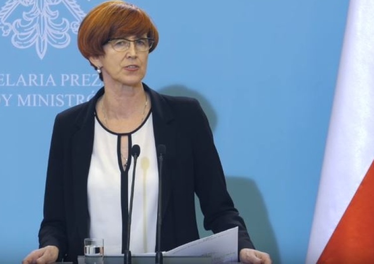 Ponad 29 mld zł trafiło już do rodzin z programu 500+. 30 września kończy się obecny okres zasiłkowy