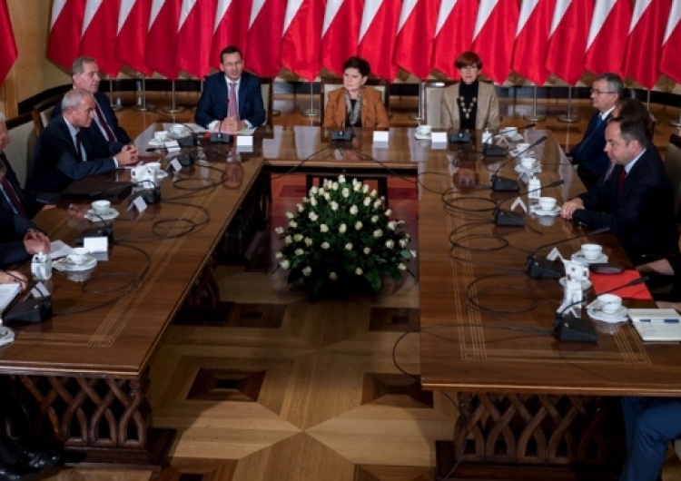  Premier Beata Szydło zainaugurowała działalność Komitetu Ekonomicznego Rady Ministrów