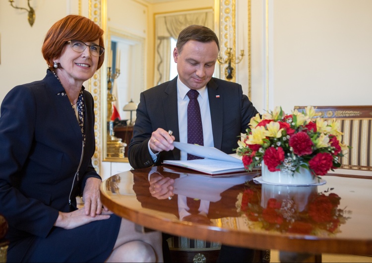 Minister Rafalska: rząd nie wycofuje się z obniżenia wieku emerytalnego