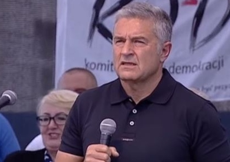 Demonstracja przed domem Frasyniuka. "Nie chcemy ludzi, którzy prowokują w Polsce Majdan"