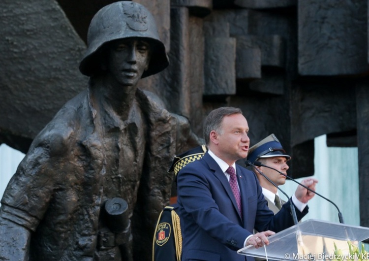 Maciej Biedrzycki Prezydent Duda: Nie jest przegrane powstanie, które prowadzi do wolnej Polski