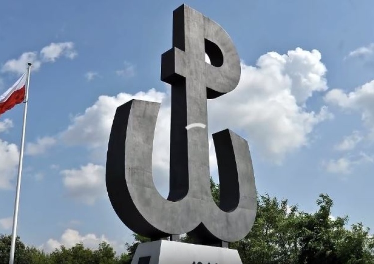 Ruszył proces w sprawie znieważenia znaku Polski Walczącej przez Zielonych
