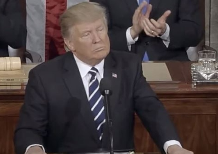  Donald Trump podpisał ustawę o sankcjach przeciw Rosji