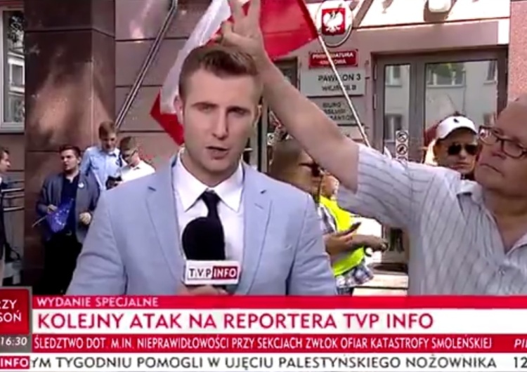 Wiemy kto zakłócił pracę dziennikarza TVP Info. To mężczyzna, który kpił ze śmierci Lecha Kaczyńskiego