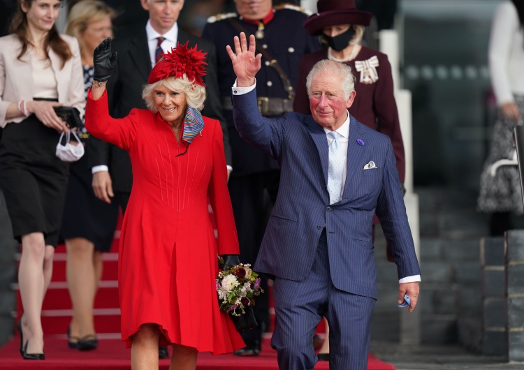 Król Karol III z Królową Kamilą Wielkie zwycięstwo Pałacu Buckingham? Tak król Karol „rozegrał” Harry'ego i Meghan